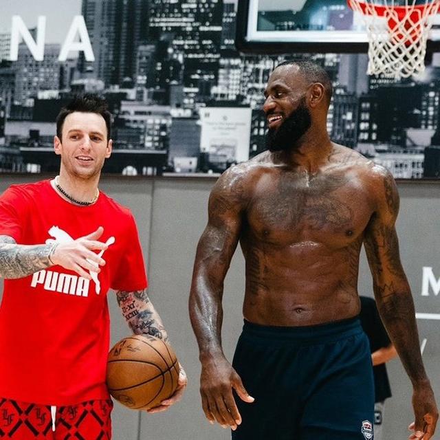 dingy, 提前到场呢 dingy, 提前到场呢