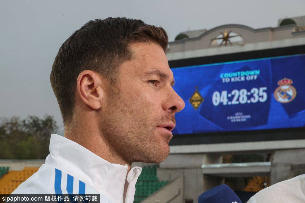 关于阿诺德, 在社交媒体, 连接 关于阿诺德, 在社交媒体, 连接