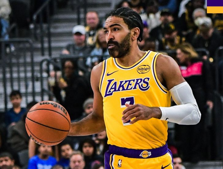 观战, 场季前赛只, 遭独行侠逆