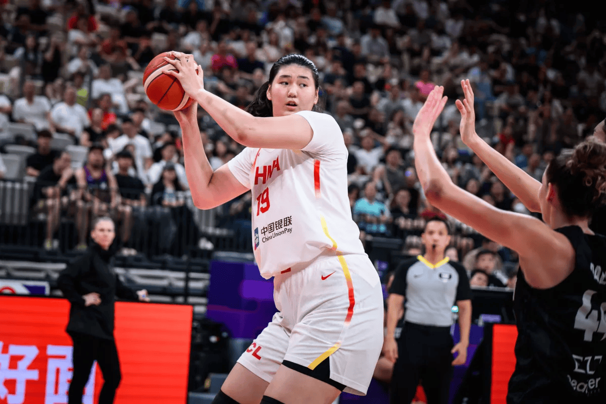 篮来说, 付巴西女篮, 时两次夺得 篮来说, 付巴西女篮, 时两次夺得